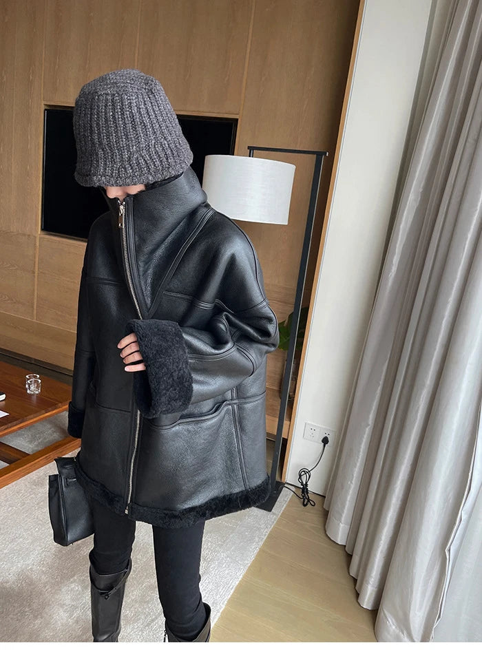 2025 Autumn Winter Fur Integrated Lamb Wool Coat Women's European And American Street Temperament Fashion Locomotive Fur Coat