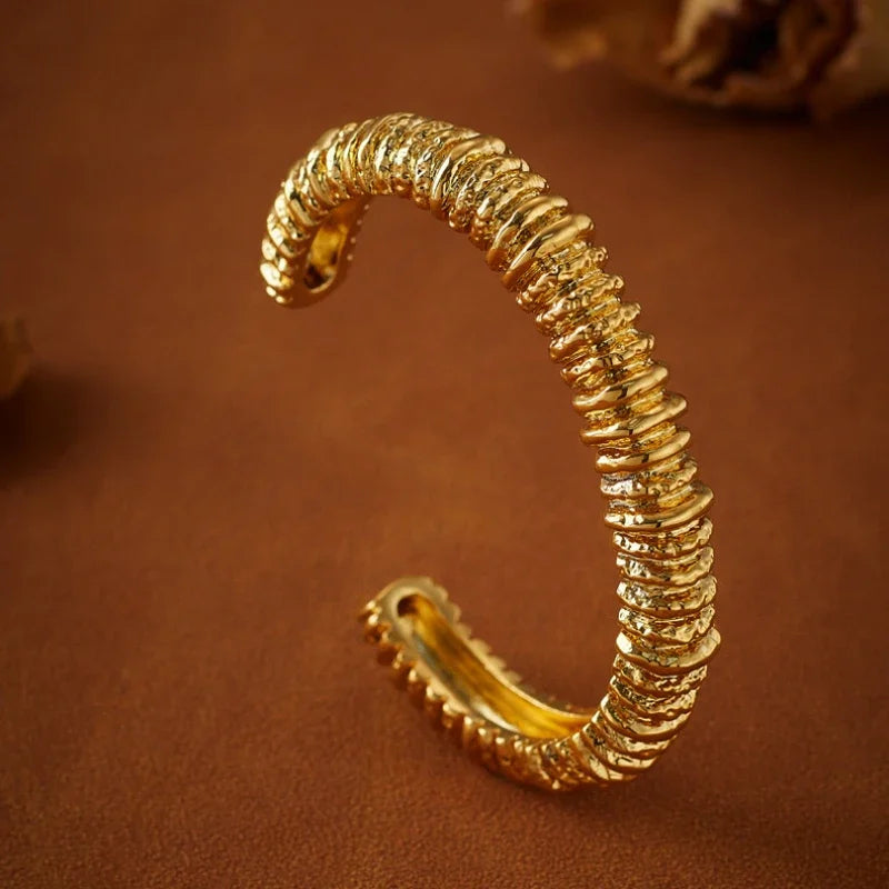 Modern Jewelry Luxury Temperament Open Metallic Bracelets For Women Party Gifts European and American Design Accessories