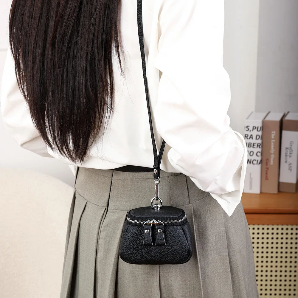 Ladies Genuine Leather Cosmetic Bag Fashion Cosmetic Case Makeup Bag Women Clutch Mini Toiletry Bag Cosmetic Pouch with Lanyard