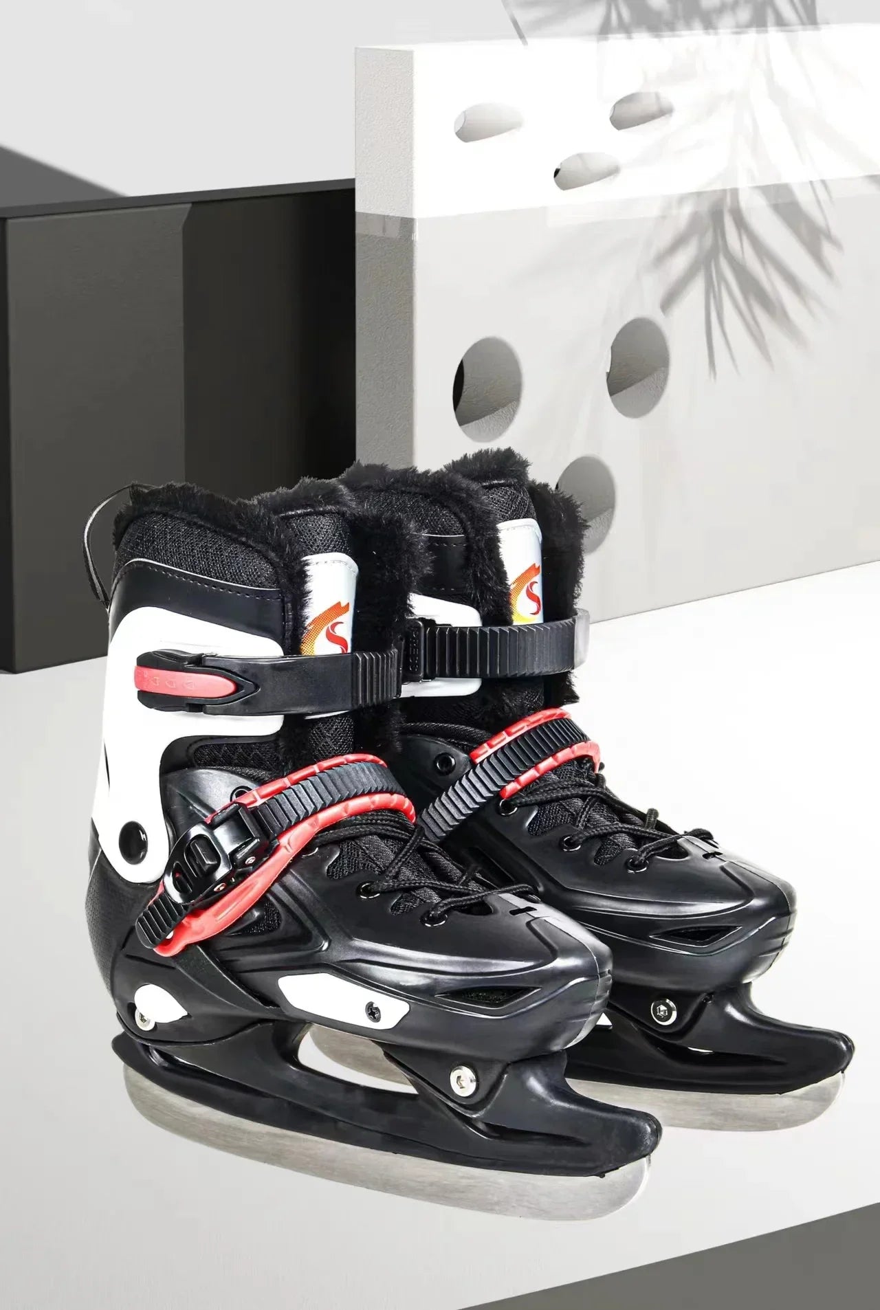 Winter Ice Hockey Balde Shoes Hard Shell Speed Skating Shoes Adjustable Waterproof Warm Thicken Skating Sneakers with Blade