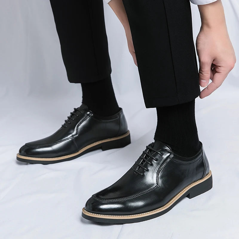 High End Brand Men's Party Formal Shoes Lace Up Pointed Men's Glossy Leather Shoes Classic Elegant Business Shoes Free Delivery