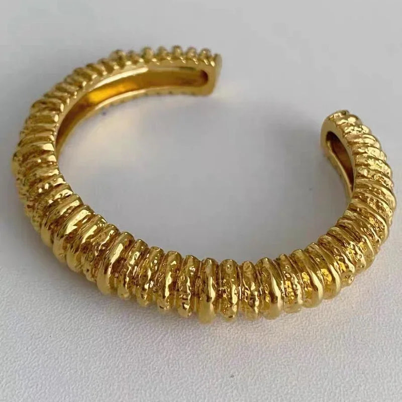 Modern Jewelry Luxury Temperament Open Metallic Bracelets For Women Party Gifts European and American Design Accessories
