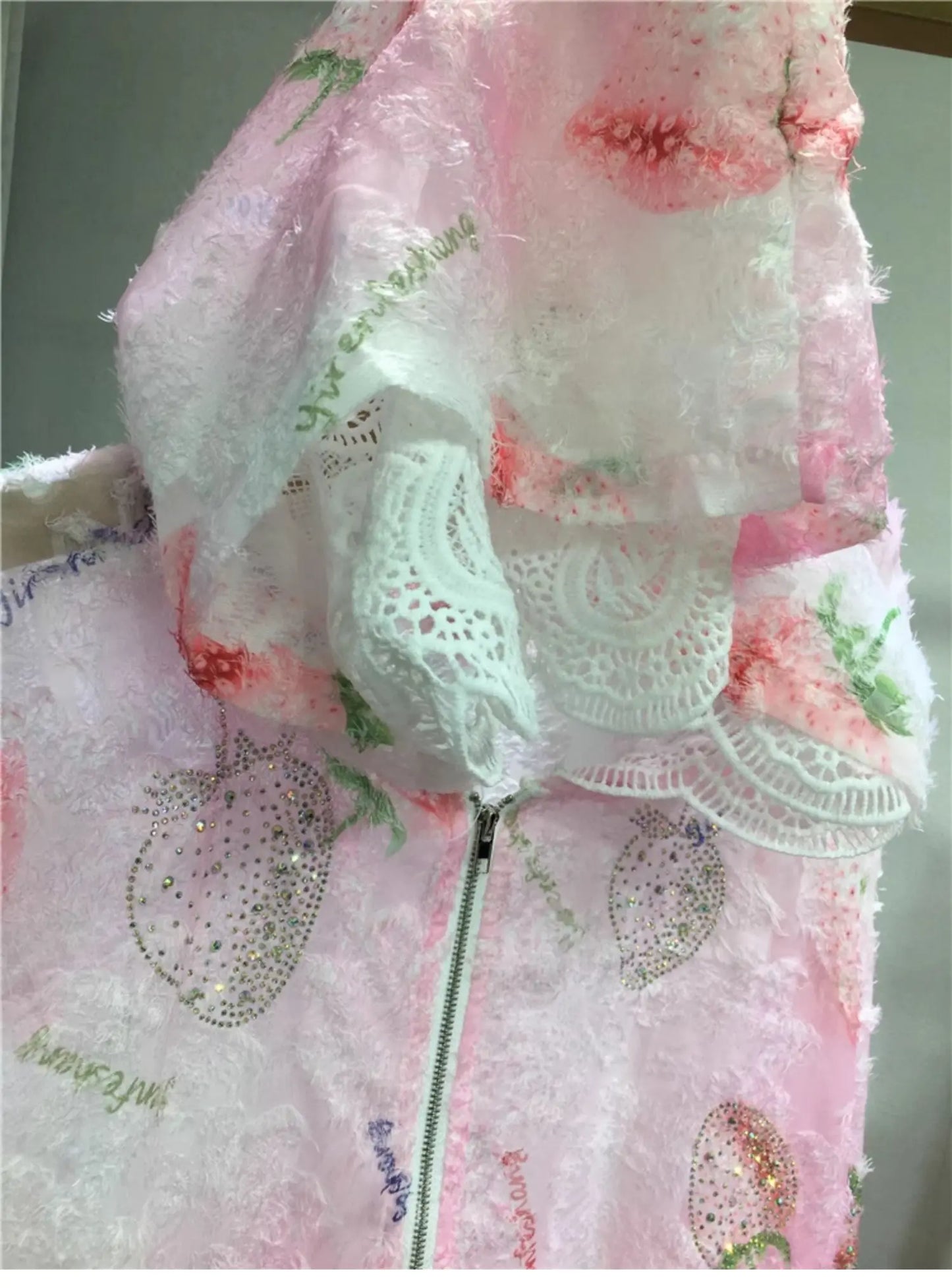 Women Hot Drilling Diamonds Beaded Sunscreen Hoodies Shirts Coat Strawberry Butterfly Lace Spliced Blouses Zipper Cardigan Tops