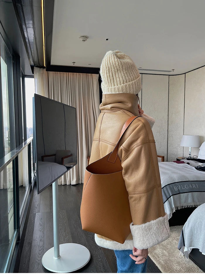 2025 Autumn Winter Fur Integrated Lamb Wool Coat Women's European And American Street Temperament Fashion Locomotive Fur Coat