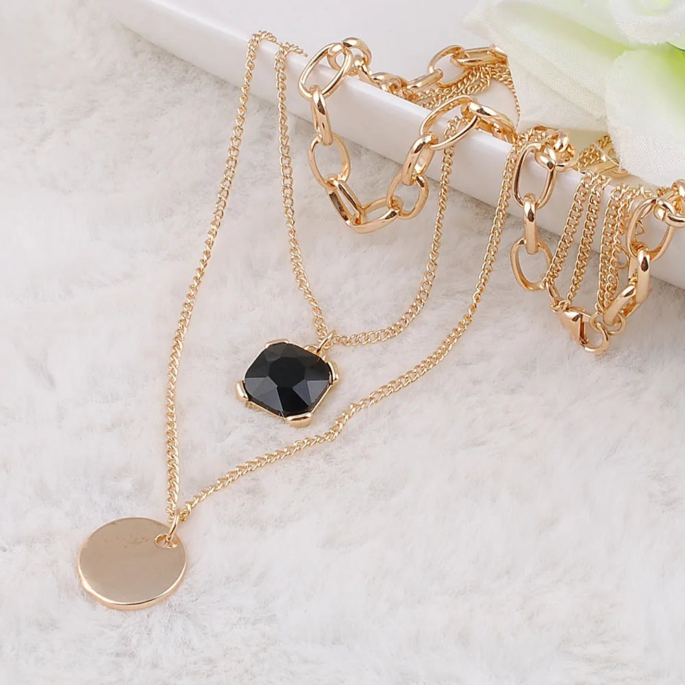 Triple Layered Chain Choker Necklace, Stylish 3-Layer Design, Perfect Accessory for Any, Trendy Jewelry for Women