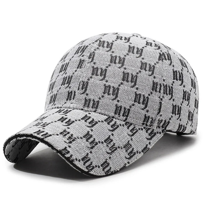 Elegant and Trendy White Baseball Cap: A Blend of Style and Versatility