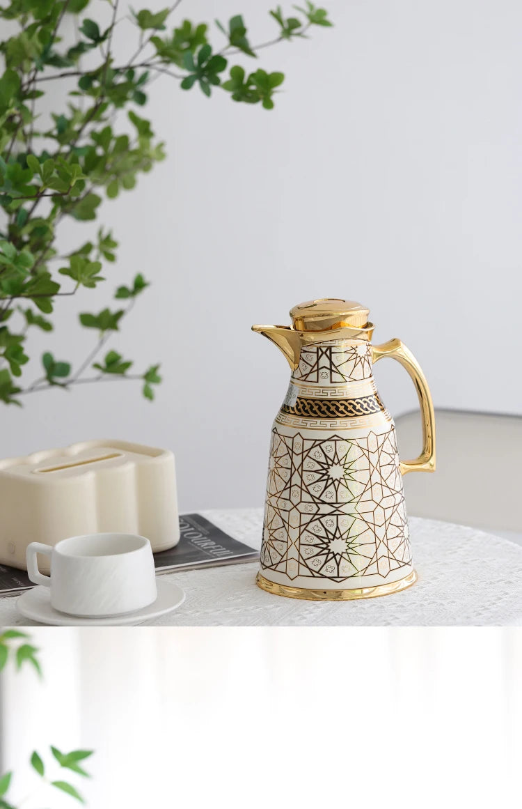 Insulated water bottle for household use, hot water bottle for business clubs, and office water bottle