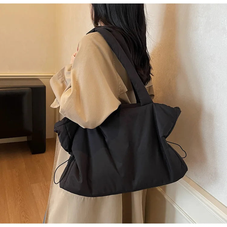 Women Nylon Bucket Shoulder Bag Large Capacity Tote Bag Fall Winter Versatile Cotton-padded Handbag Guangzhou High Quality Bag
