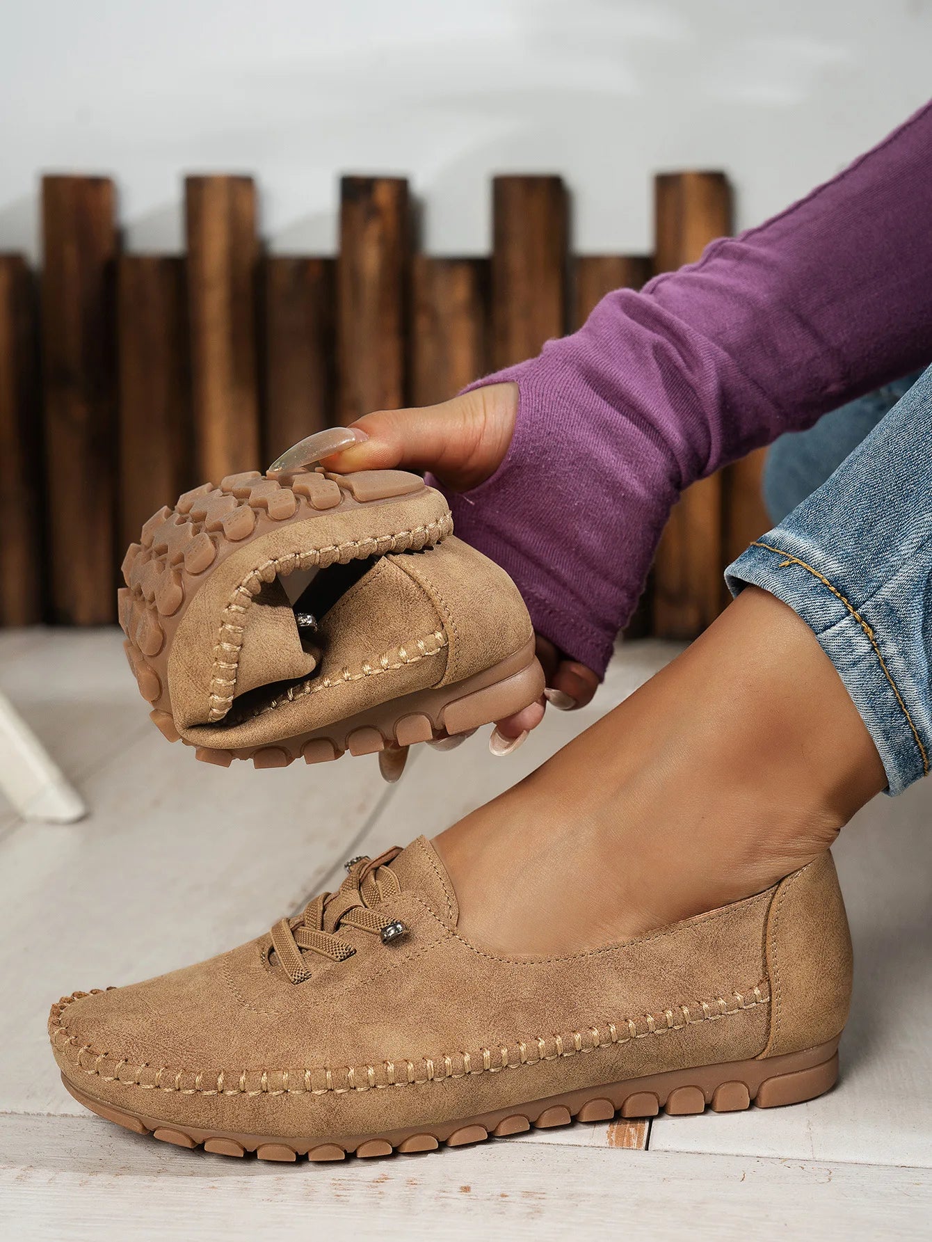 Women's Loafers Fashion Lace Up Comfortable Round Toe Soft Sole Flats Daily Walking Lightweight Versatile Slip on Casual Shoes
