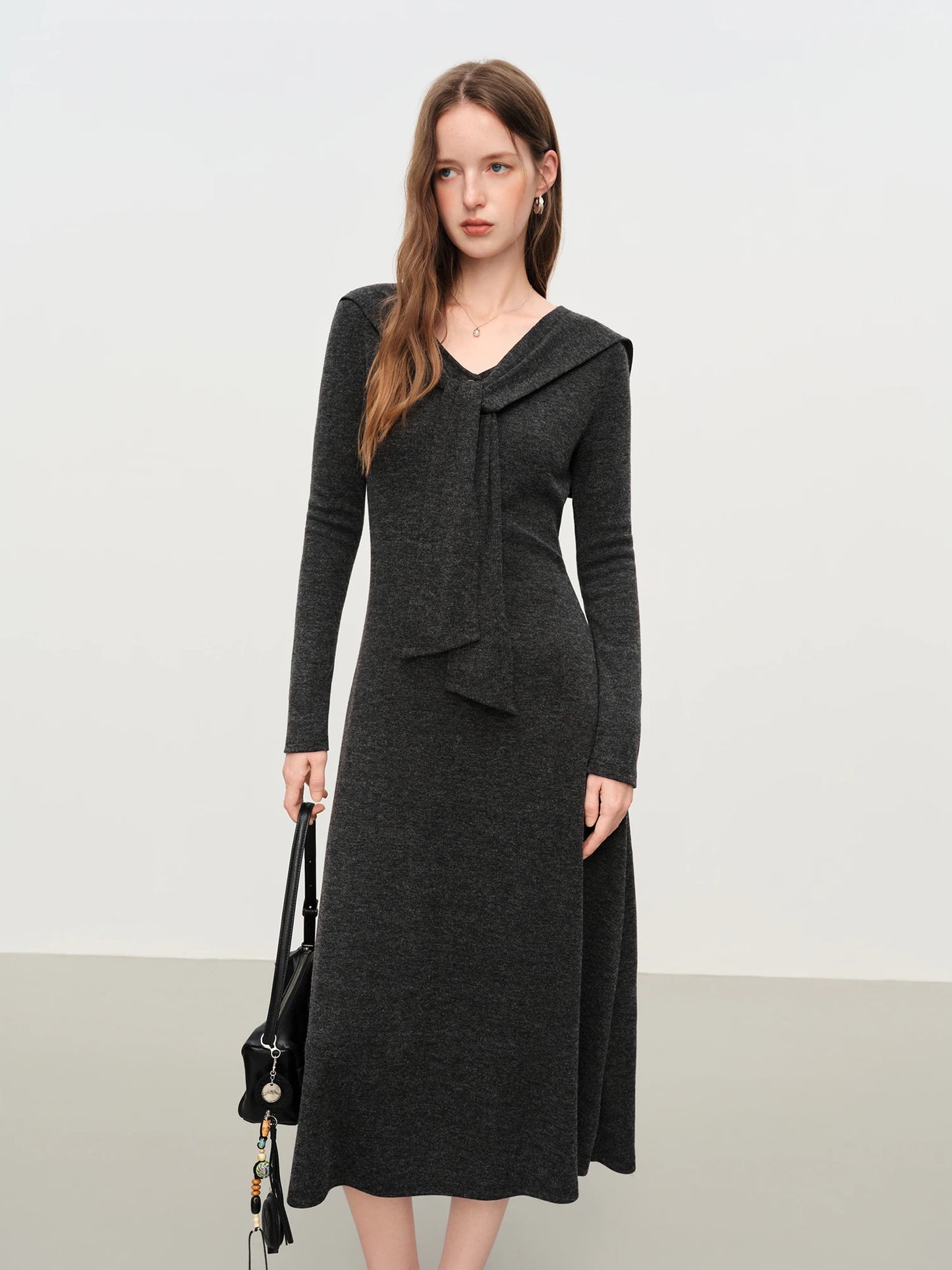 FSLE French Style Design Shawl V-neck Dress 2025 Autumn and Winter Slimming A-line Knitted Clothing Female Elegant Leisure