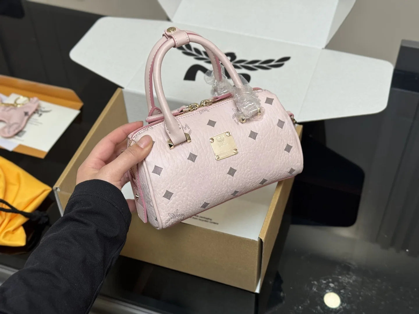 Fashion tote bag - genuine leather women's bag - Boston Aren mini pillow bag - Fashionable and versatile, with superior quality.