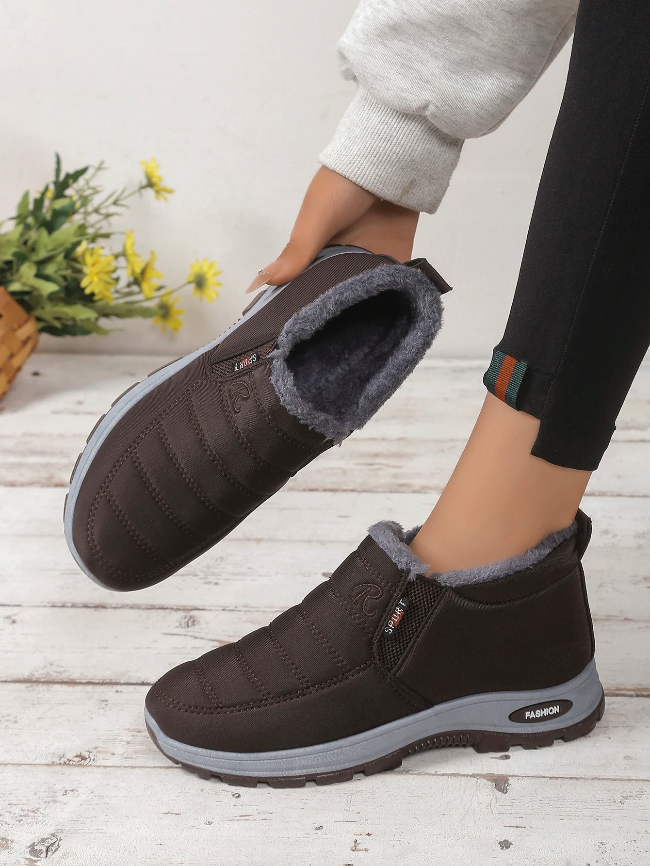 Women's Shoes, Women's Sports Shoes, Fleece and Thickened Boots, Lightweight Soft-Soled Women's Snow Boots