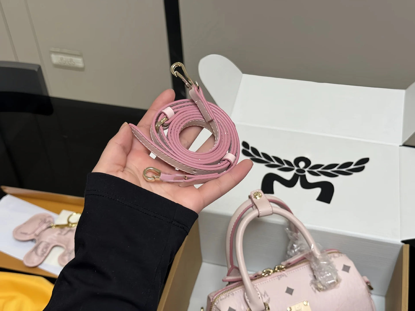 Fashion tote bag - genuine leather women's bag - Boston Aren mini pillow bag - Fashionable and versatile, with superior quality.