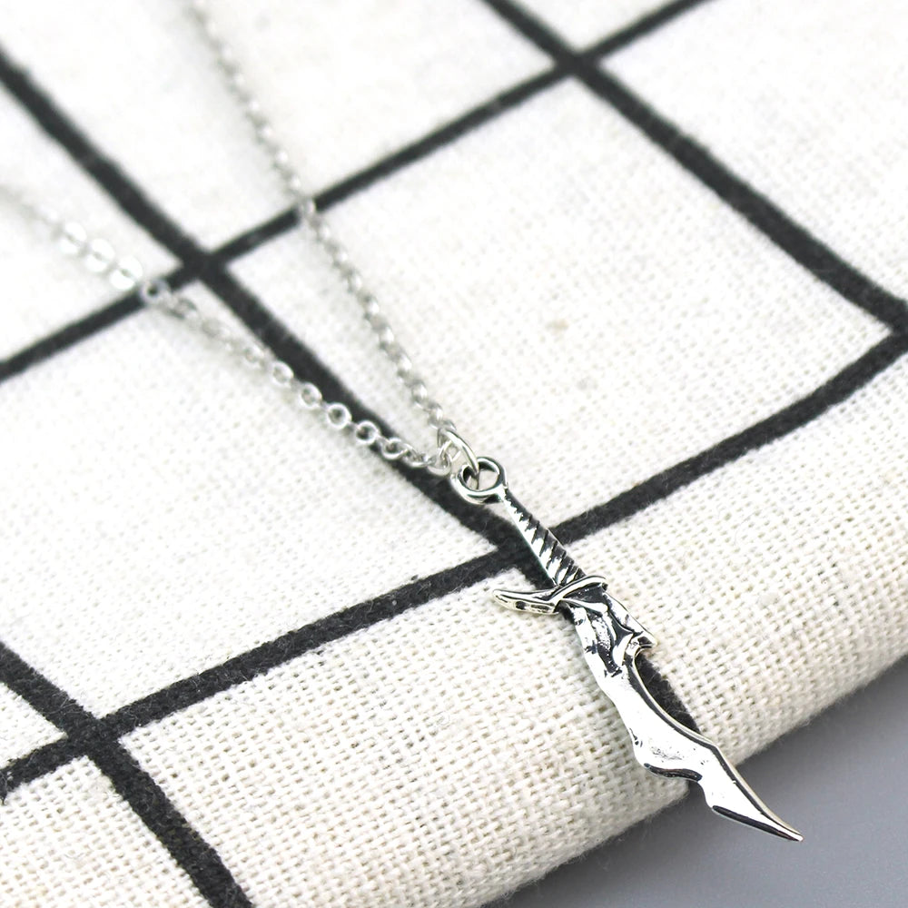 Anime Solo and Leveling Series Necklace Exquisite Fashion Short Blade Model Cosplay Pendant Necklace Trendy Jewelry Presents ﻿