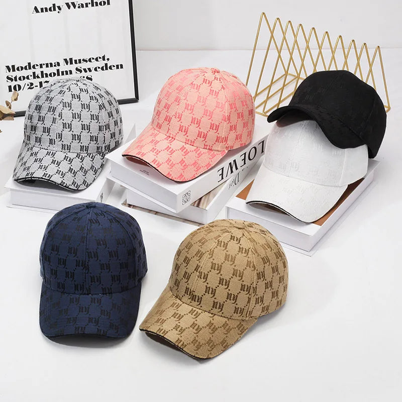 Elegant and Trendy White Baseball Cap: A Blend of Style and Versatility