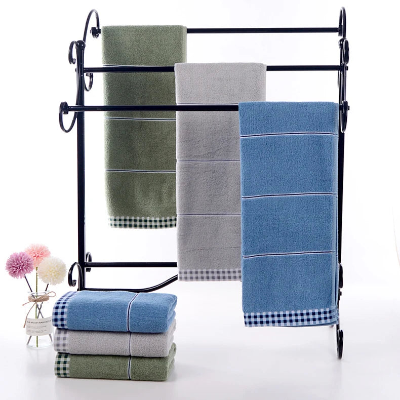 1/3 Bath Towel - 100% Cotton, Thickened & Extra-Large, Highly Absorbent, Adult Bathing & Beach Use, Quick-Drying, Household
