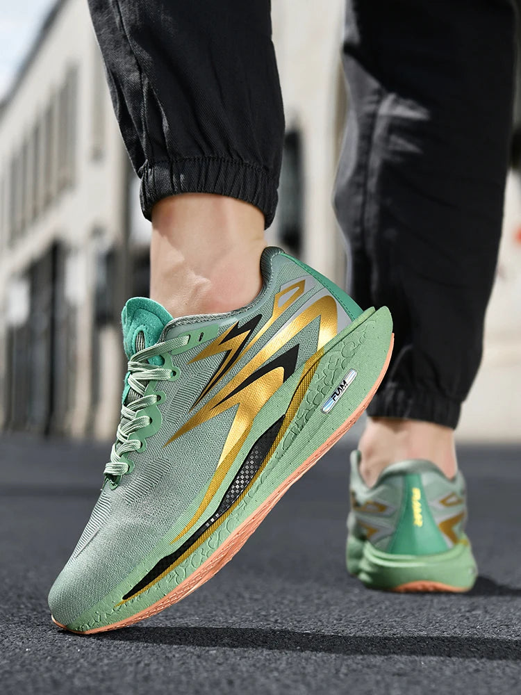 Running shoes for Outdoor use, Fashionable for Both Men and Women, Comfortable and Breathable sports and Casual shoes. black 10