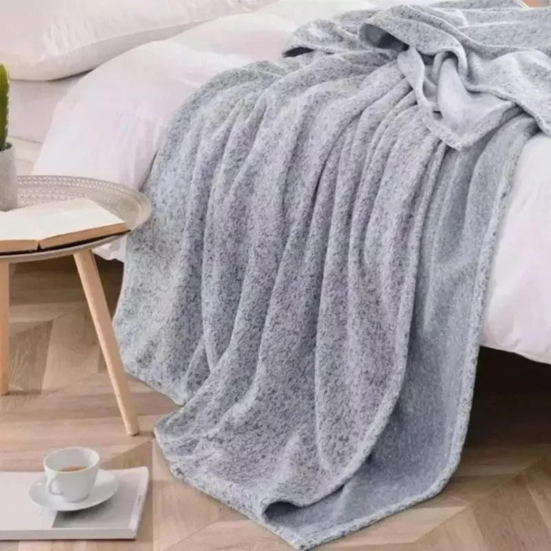 Soft Reversible Print Blanket for Any Season Quick Drying and Comfortable Fabric 87HA