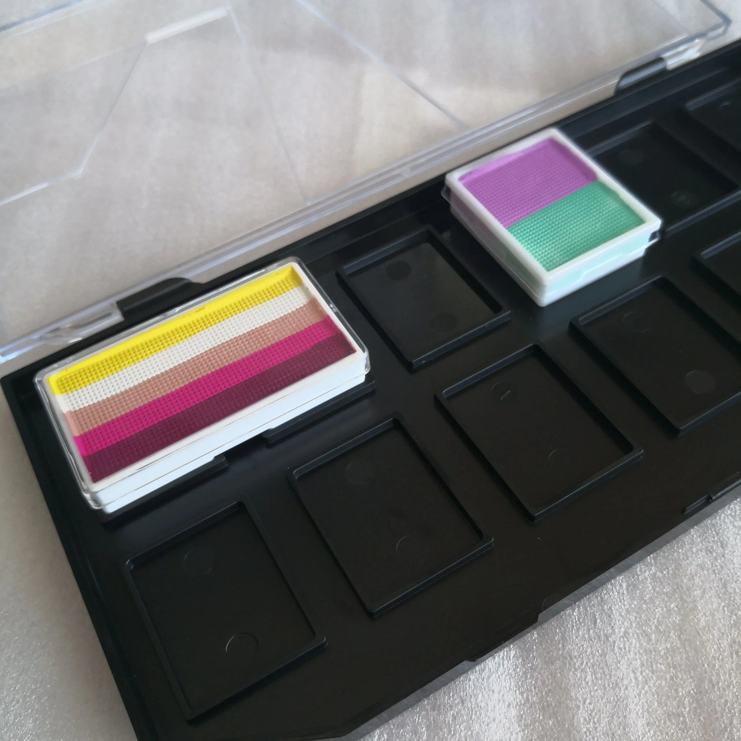 12 Grids Rainbow Split Cake Face Body Paint Art Painting Pigment Plastic Empty Palette Tray with Lid