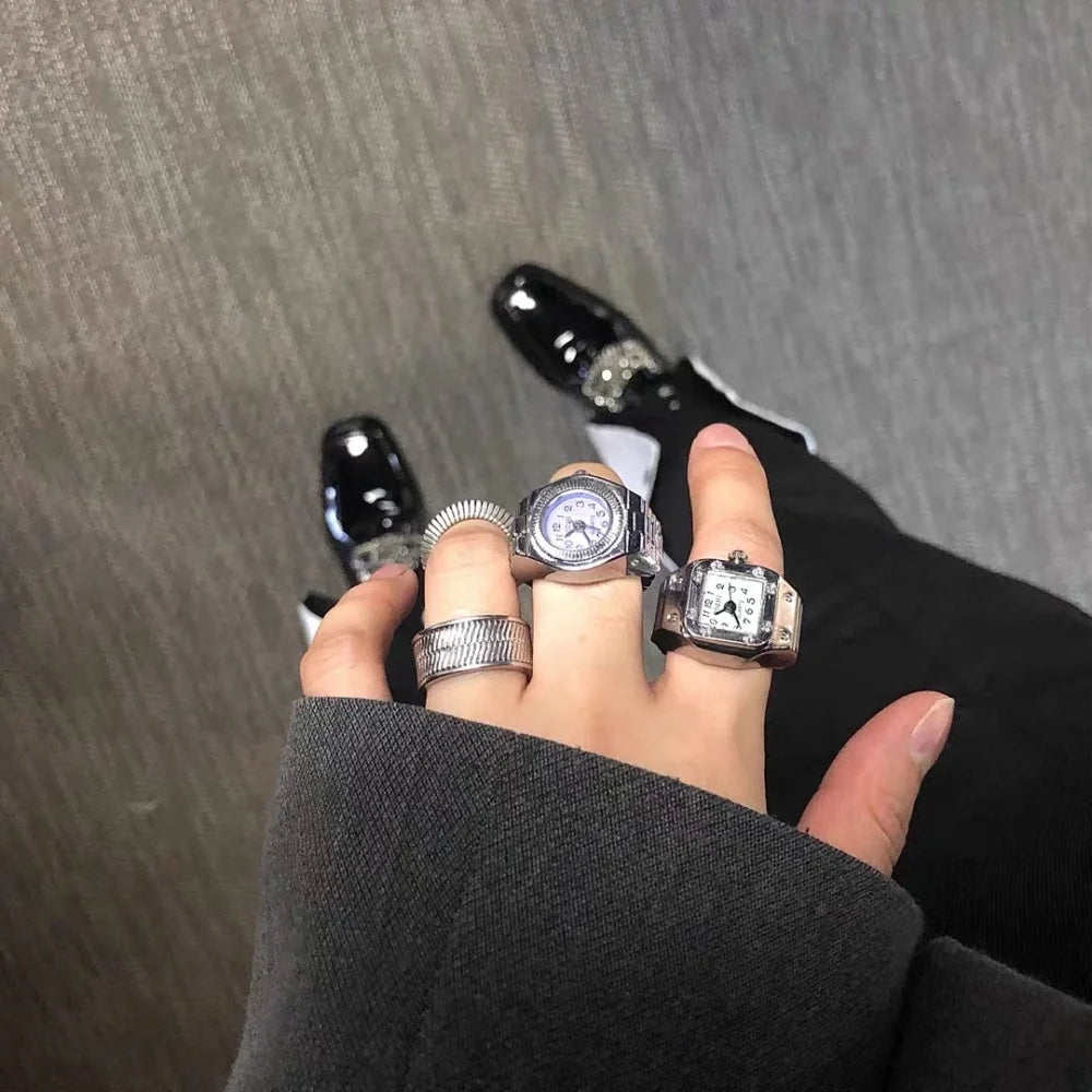 Watch Ring Assorted Niche Couple Finger Watch Mini Clock Retro Creative Electric Mens Girls Items Glass Boho Luxury