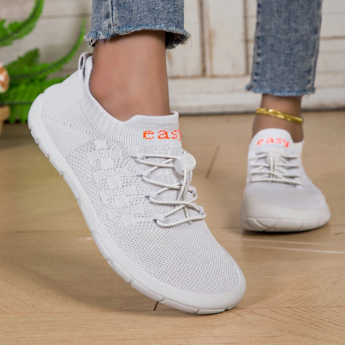 Women Minimalist Hiking Shoes Wide Fit Breathable Soft Bottom Anti-Slip Thin Sole Mountaineering Footwear for Outdoor Activities