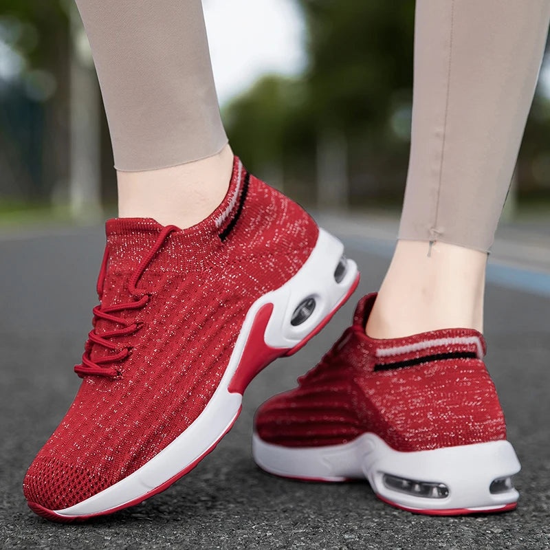 2025 New Women Walking Shoes Fashion Slip on Sock Sneakers Women Casual Breathable Wedges Shoes Ladies Loafers Flats Tenis shoes
