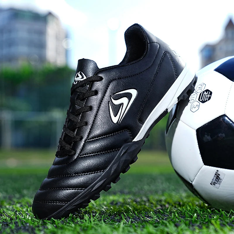 New Men Football Boots Outdoor Soccer Shoes TF FG Grass Cleats Comfortable Training Shoes Match Futsal Breathable Sport Indoor