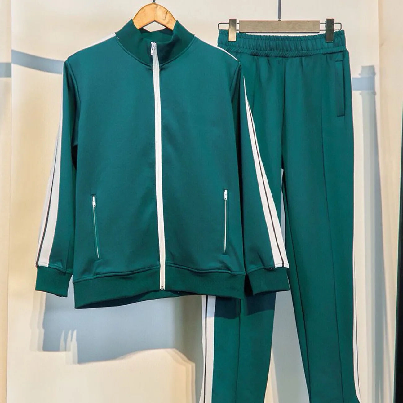 Men's 2 Piece Striped Tracksuit Set, Casual Zip Up Jacket and Jogger Pants Sports Outfit