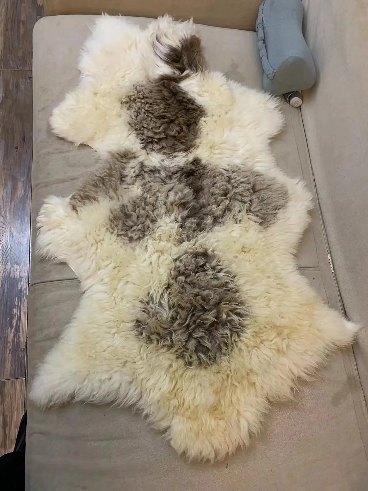 100%Sheepskin Bed Blanaturl sheepskin fur a one-piece orphan pattern sheepskin bedside blanket, leisure sofa cushion whole wool