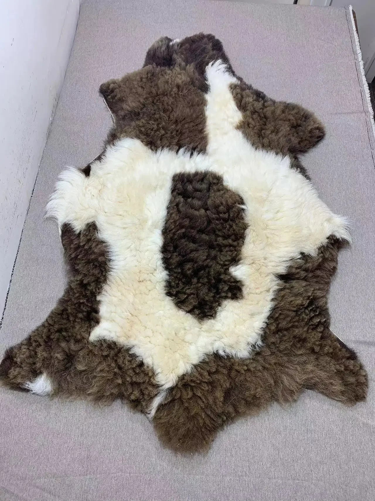 100%Sheepskin Bed Blanaturl sheepskin fur a one-piece orphan pattern sheepskin bedside blanket, leisure sofa cushion whole wool