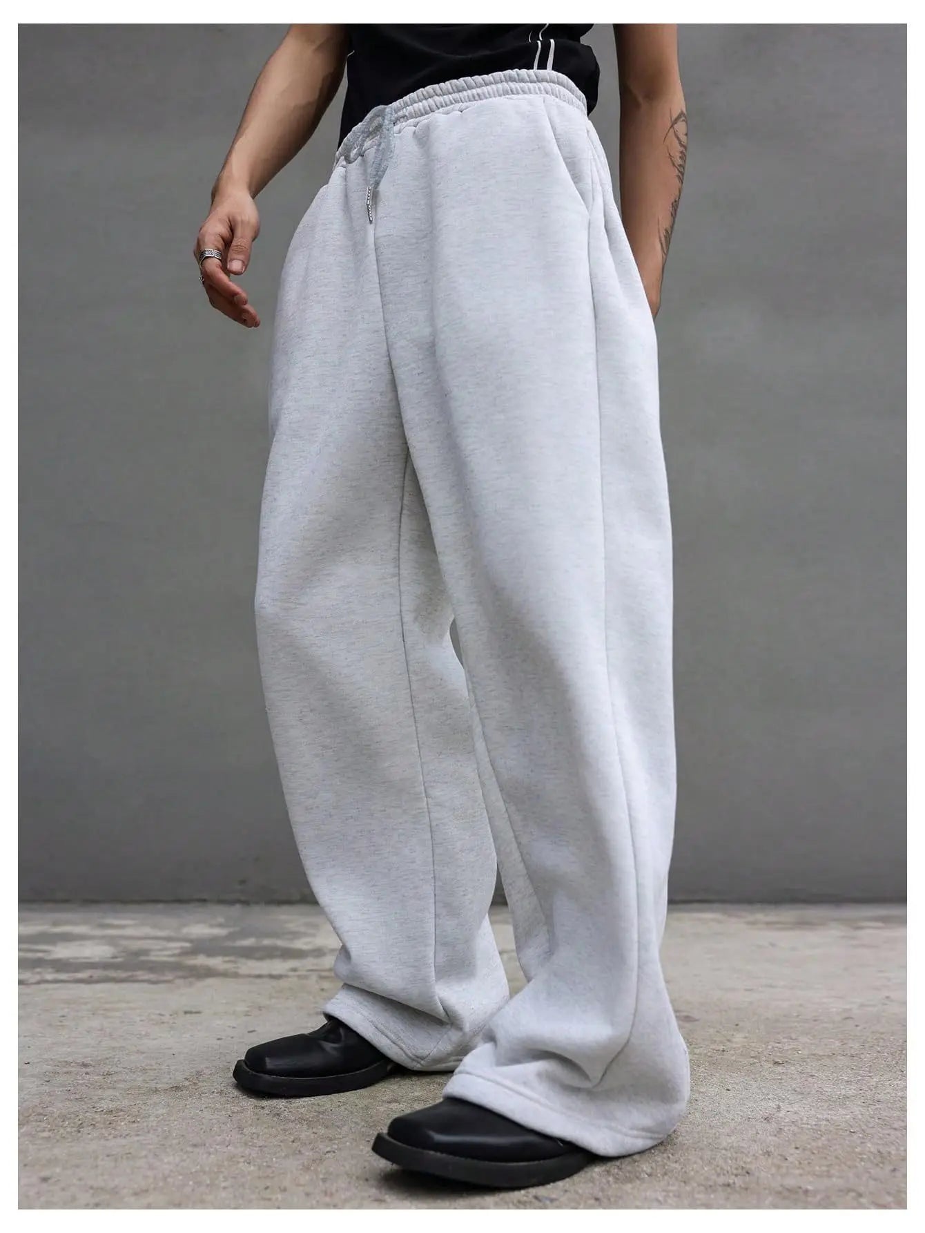 2025 New Korean style Sweatpants Sport Pants Men Running Pants Spring Summer Loose Casual Sweat Pants Straight Jogging Pants Men