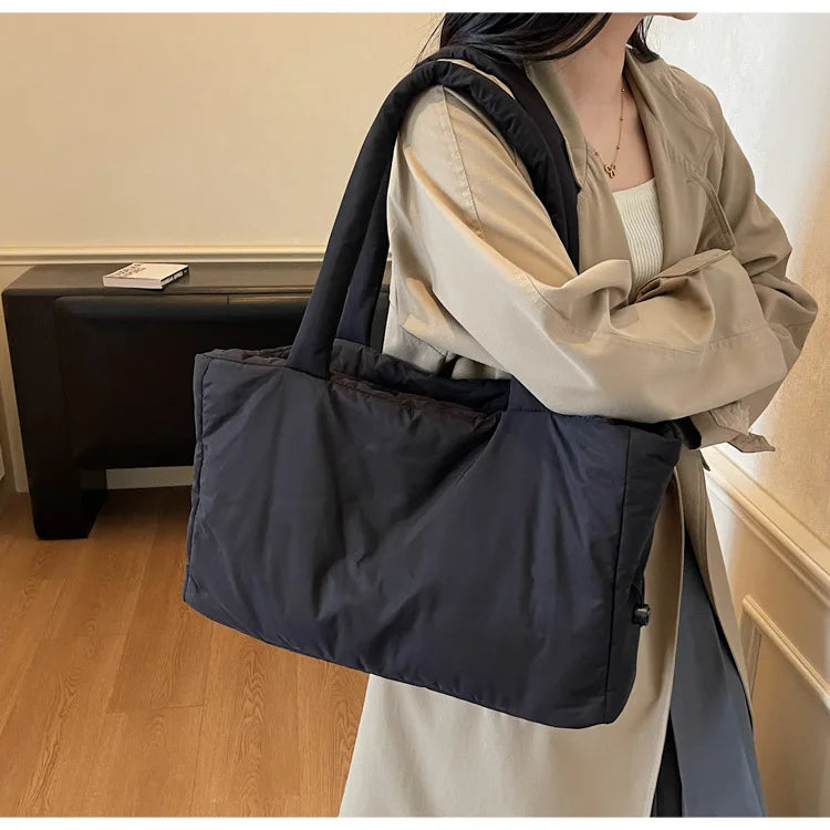 Women Nylon Bucket Shoulder Bag Large Capacity Tote Bag Fall Winter Versatile Cotton-padded Handbag Guangzhou High Quality Bag