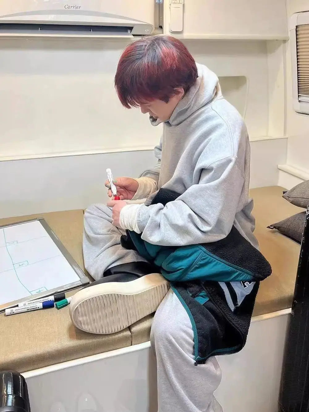 G Dragon POWER MV Same Hoodies Letter U Print Fashion Loose Hoodie Men Women Autumn Streetwear Hip Hop Sweatshirt Bigbang GD Top