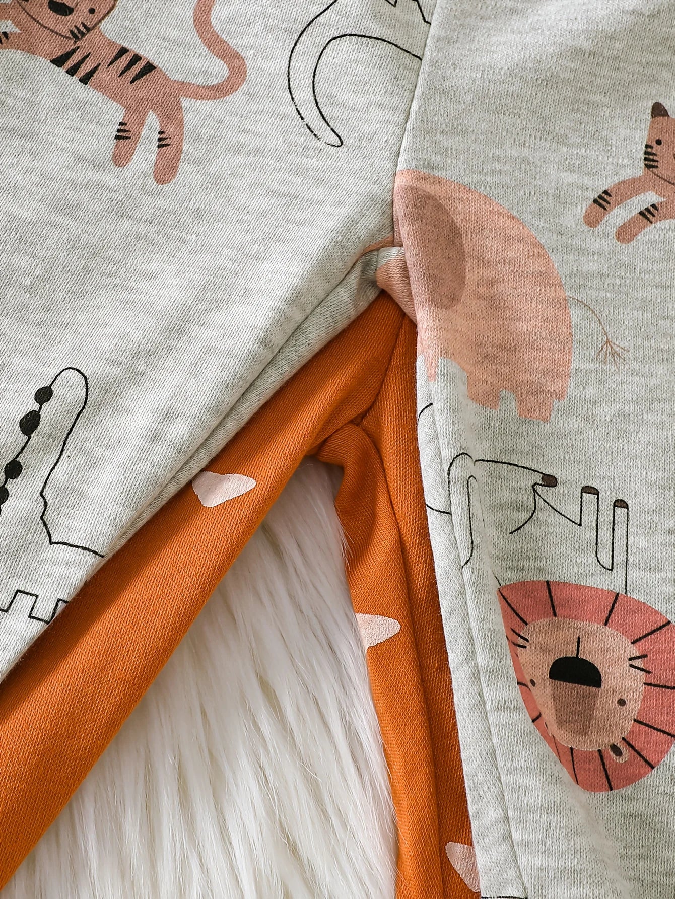 Baby boy clothes 4PCS Baby boy onesies suit Autumn and winter long-sleeved onesie+ top+ 2 pants Suitable for 0-12 months