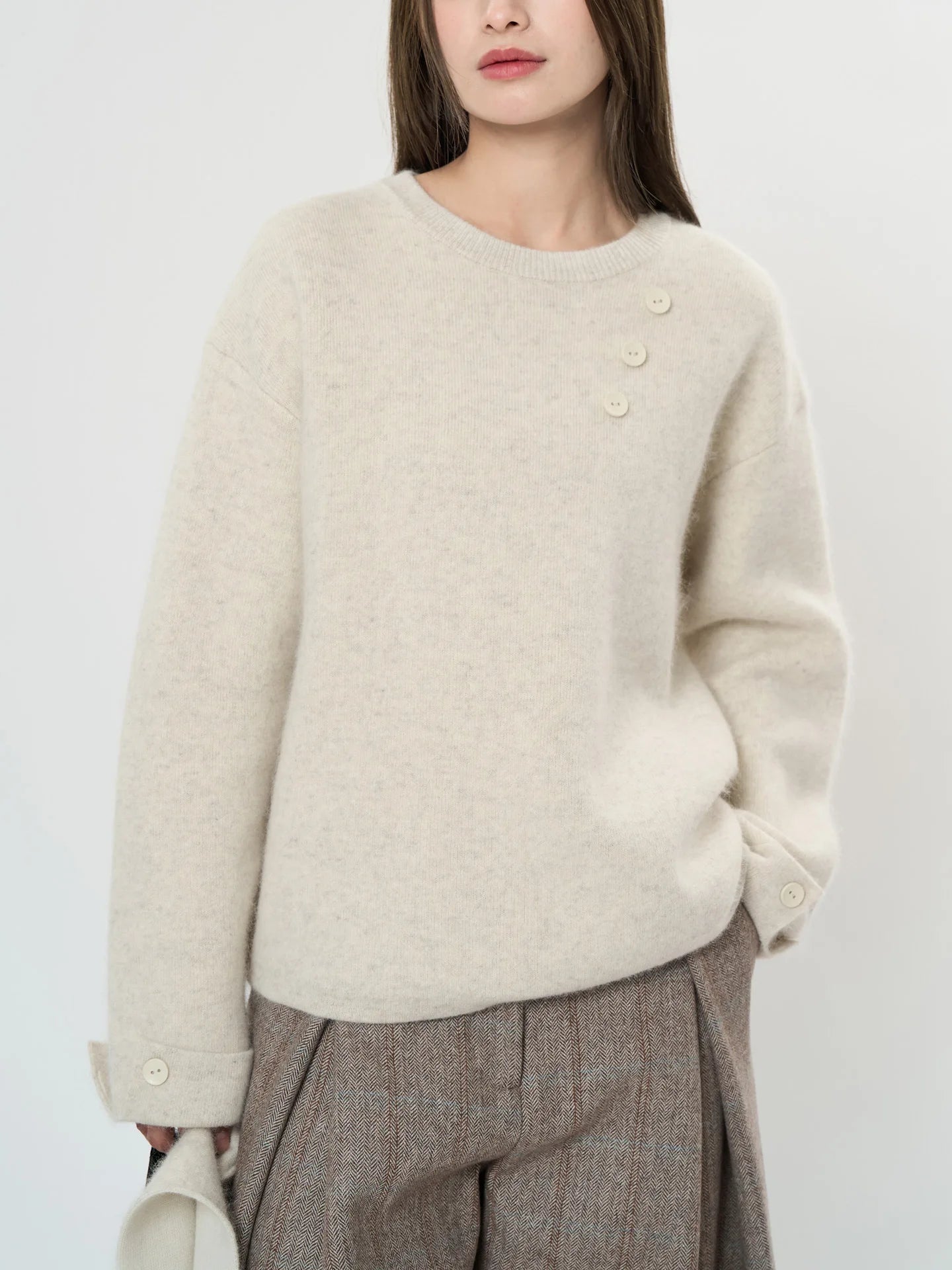 Winter wool sweater women's casual solid color round neck long sleeved scarf decoration loose sweater