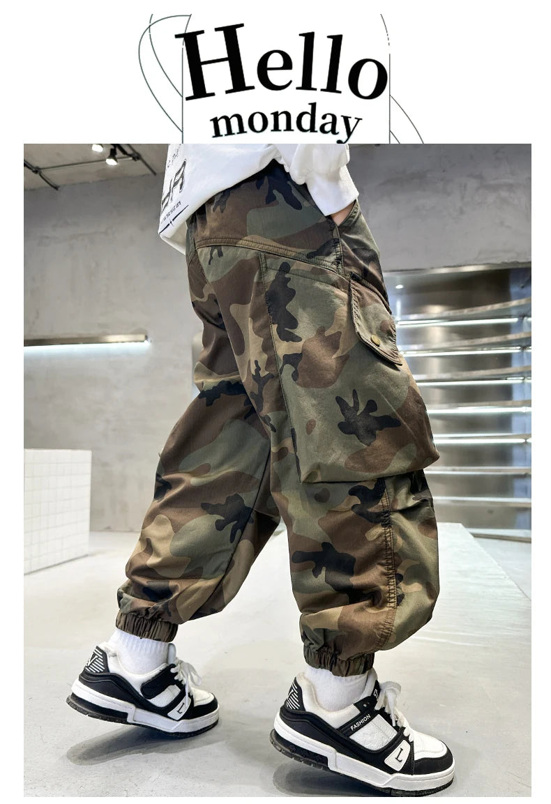 Boys' camouflage pants, fashionable flip pocket work pants, autumn clothes, teenagers' sports ankle tied pants, suitable for com
