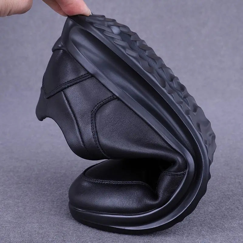 Genuine Leather Shoes Men Leisure Cowhide Walking Luxury Original Formal Business Sneakers Ultra Light Moccasins Leathershoes