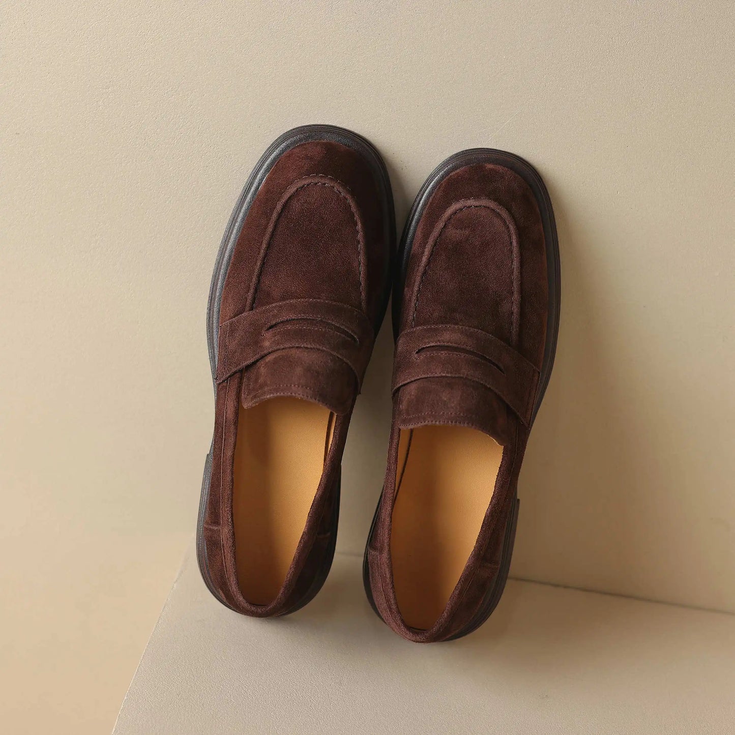 Krazing Pot Sheep Suede Size 34-41 Round Toe Med Heels Retro Mature Loafers Slip On Casual Spring Shoes Dating Brand Women Pumps