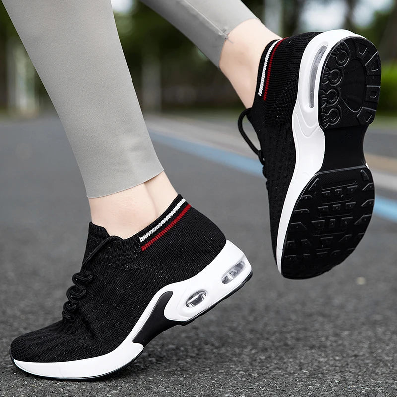 2025 New Women Walking Shoes Fashion Slip on Sock Sneakers Women Casual Breathable Wedges Shoes Ladies Loafers Flats Tenis shoes