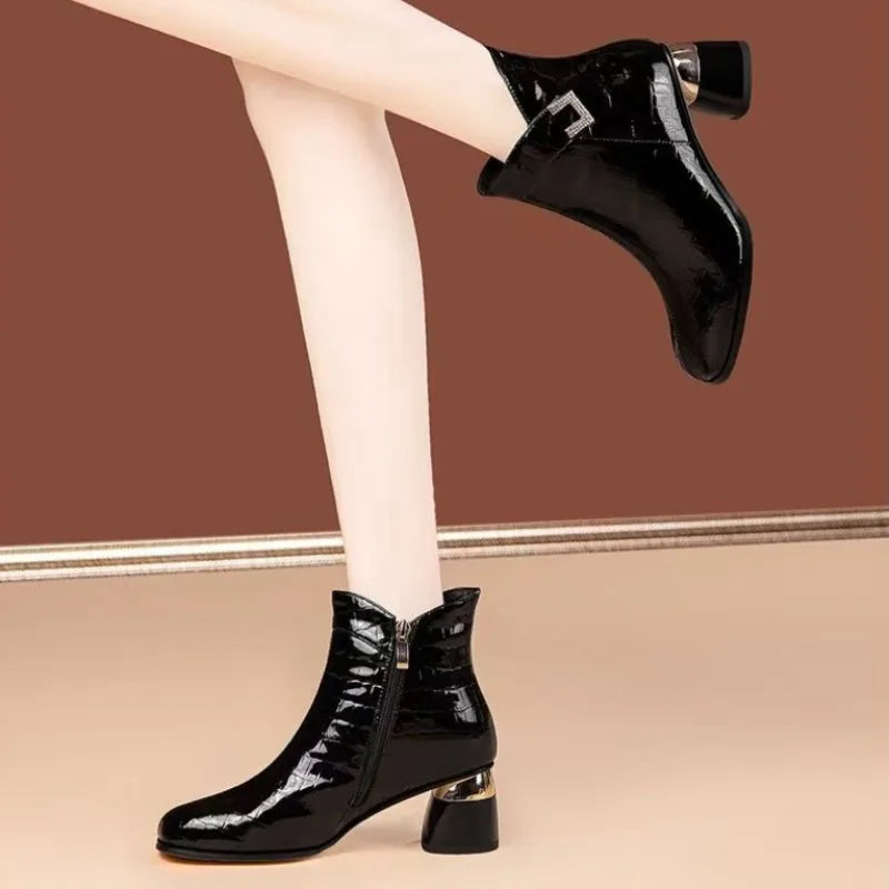 Women Ankle Boots Thick Heels Platform Short Boots Women Fashion Autumn Female Shoes Retro Belt Buckle Work Shoes Botas De Mujer