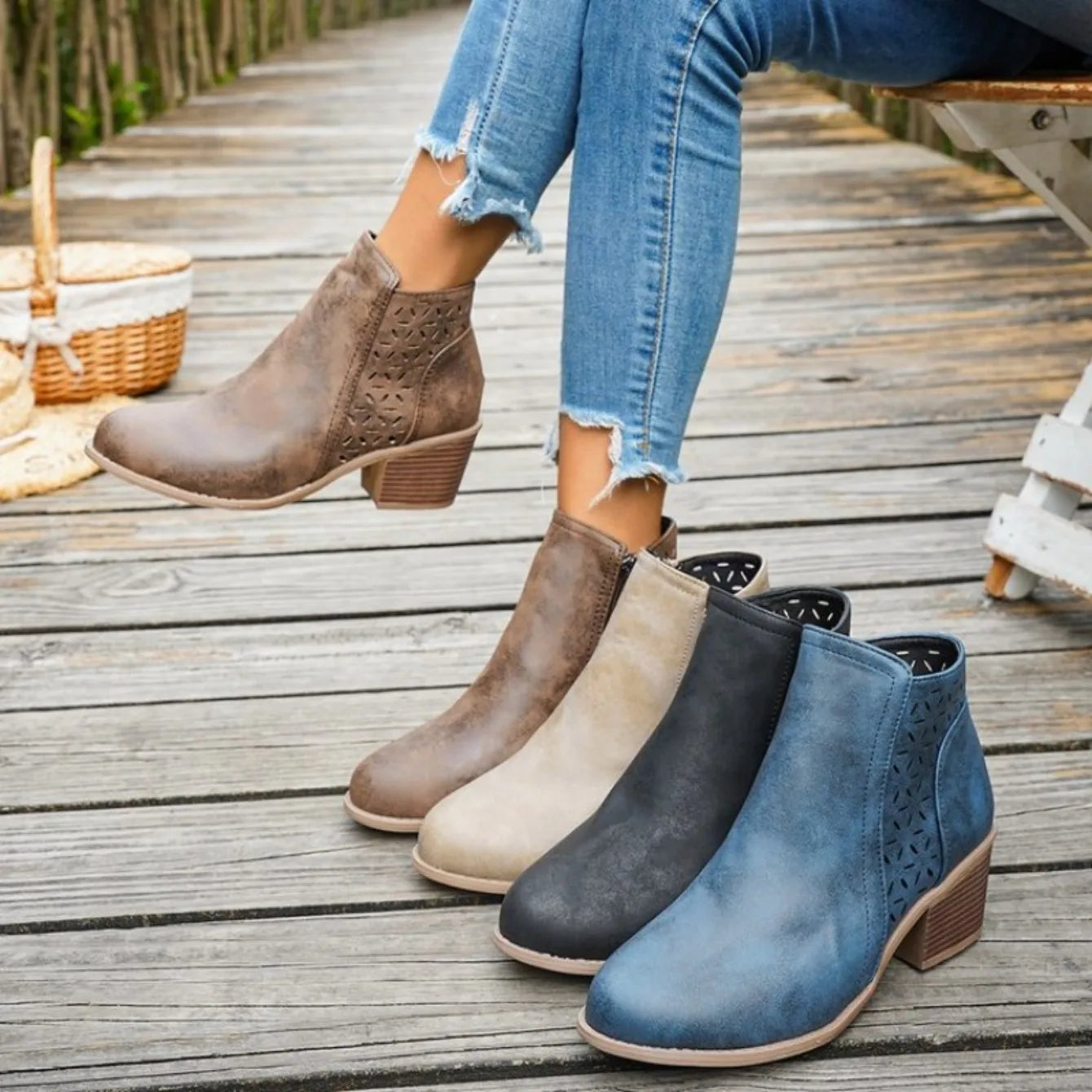 Women Pointed Toe Ankle Boots Thick Heel Side Shoes Women Zipper Fashion Retro Leather Short Barrel Hollow Boots Botas Mujer