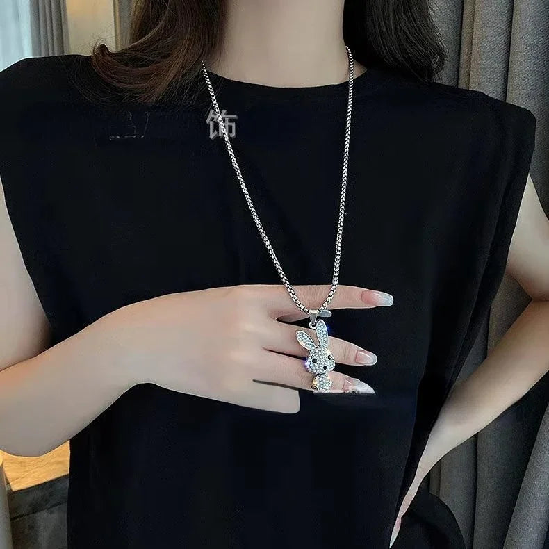 Niche design sense two wear zipper collarbone necklace women's new couple light luxury niche personality sweater chain choker
