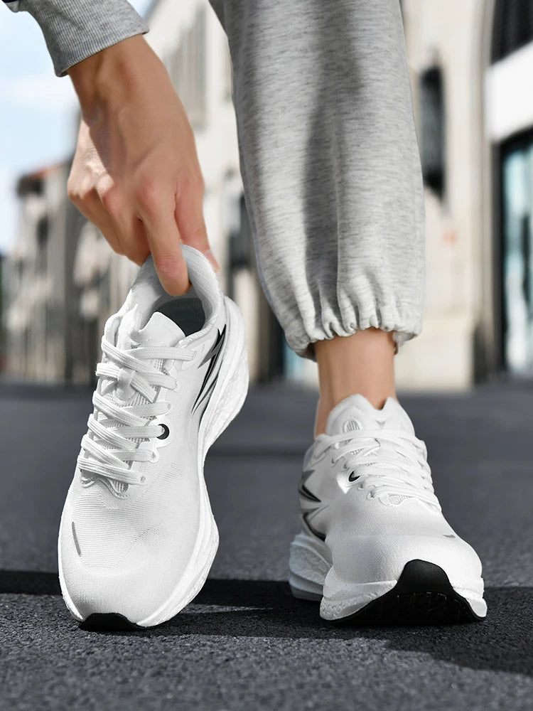 Running shoes for Outdoor use, Fashionable for Both Men and Women, Comfortable and Breathable sports and Casual shoes. black 10