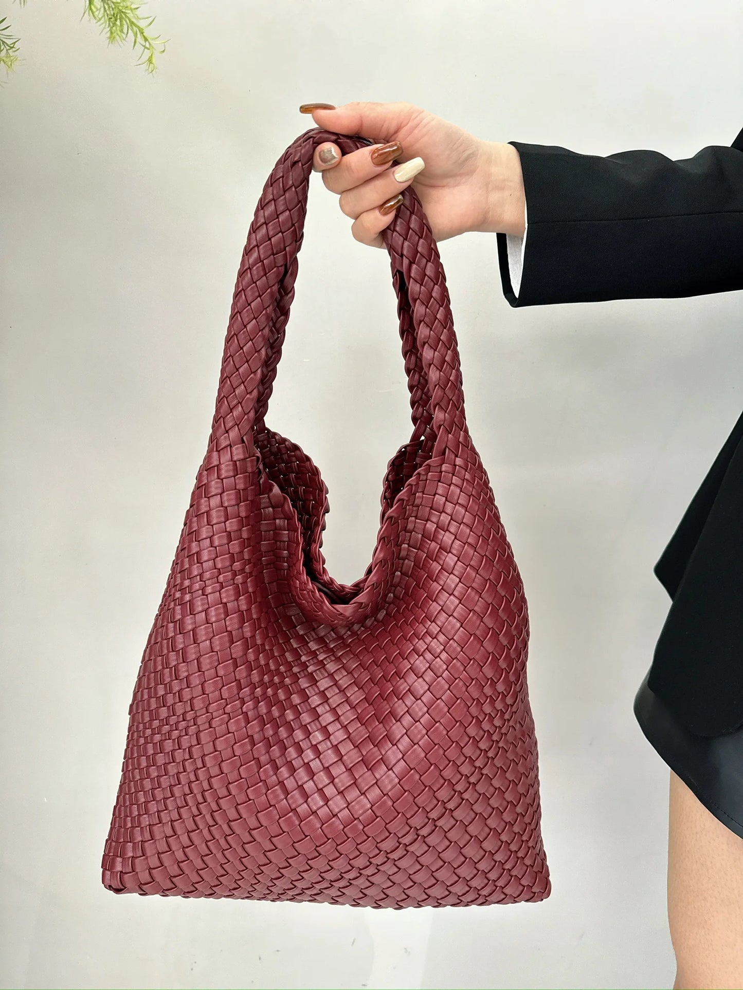 Women's fashion bags Women's bags promotion 2024 Fall and winter Explosive Models PU Hand-woven shoulder bag for women
