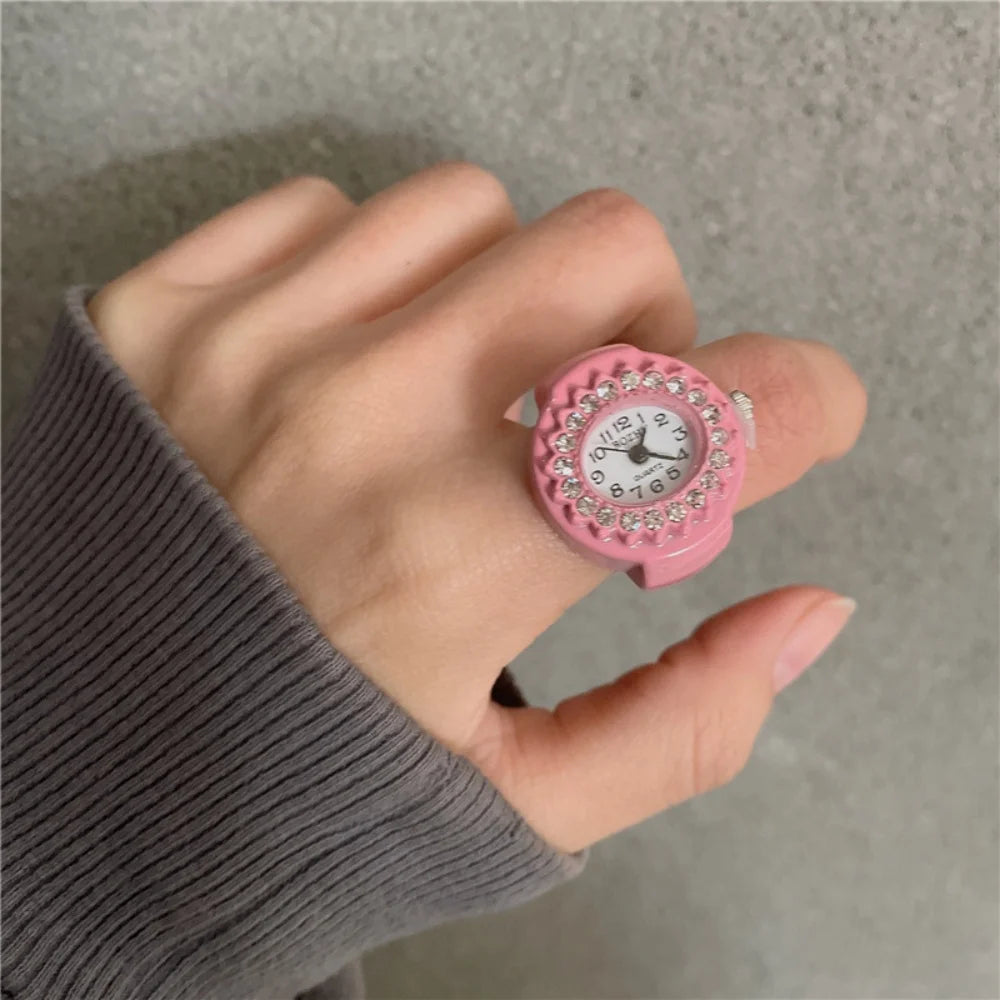 Watch Ring Assorted Niche Couple Finger Watch Mini Clock Retro Creative Electric Mens Girls Items Glass Boho Luxury
