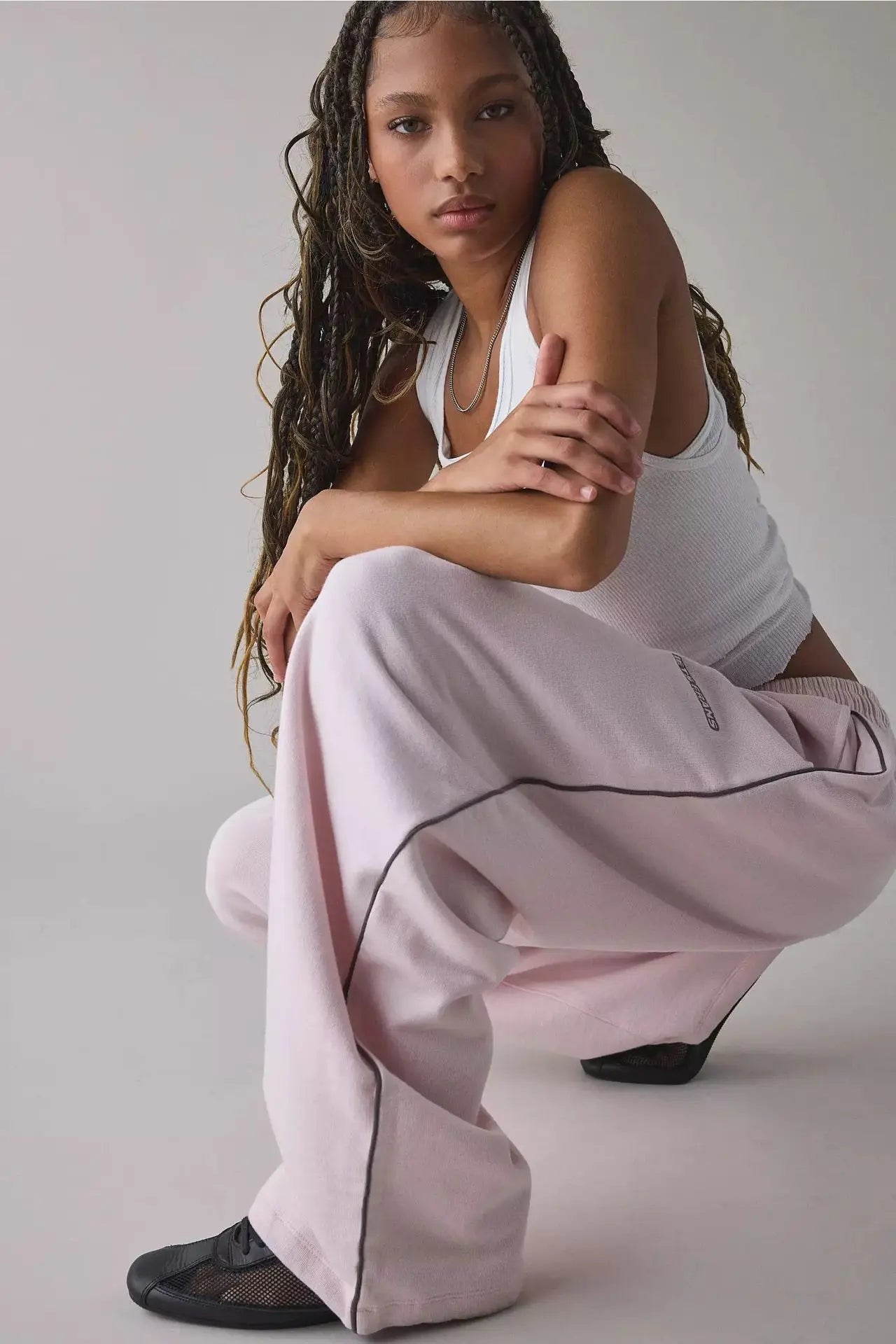 Pantalones Casuales New Pink Embroidered Casual Pants For Women Loose And Comfortable Straight Elastic Waist Trousers 2025 New