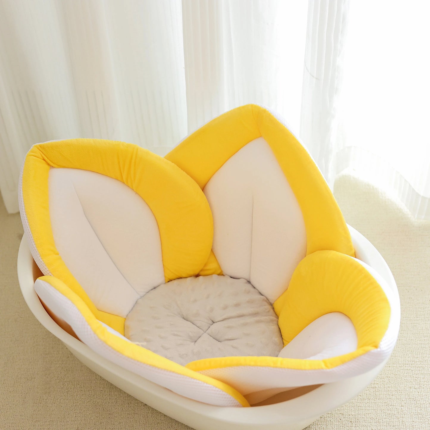 Baby bath mat can lie down fold newborn creative flower bath mat baby bath lotus safety cushion