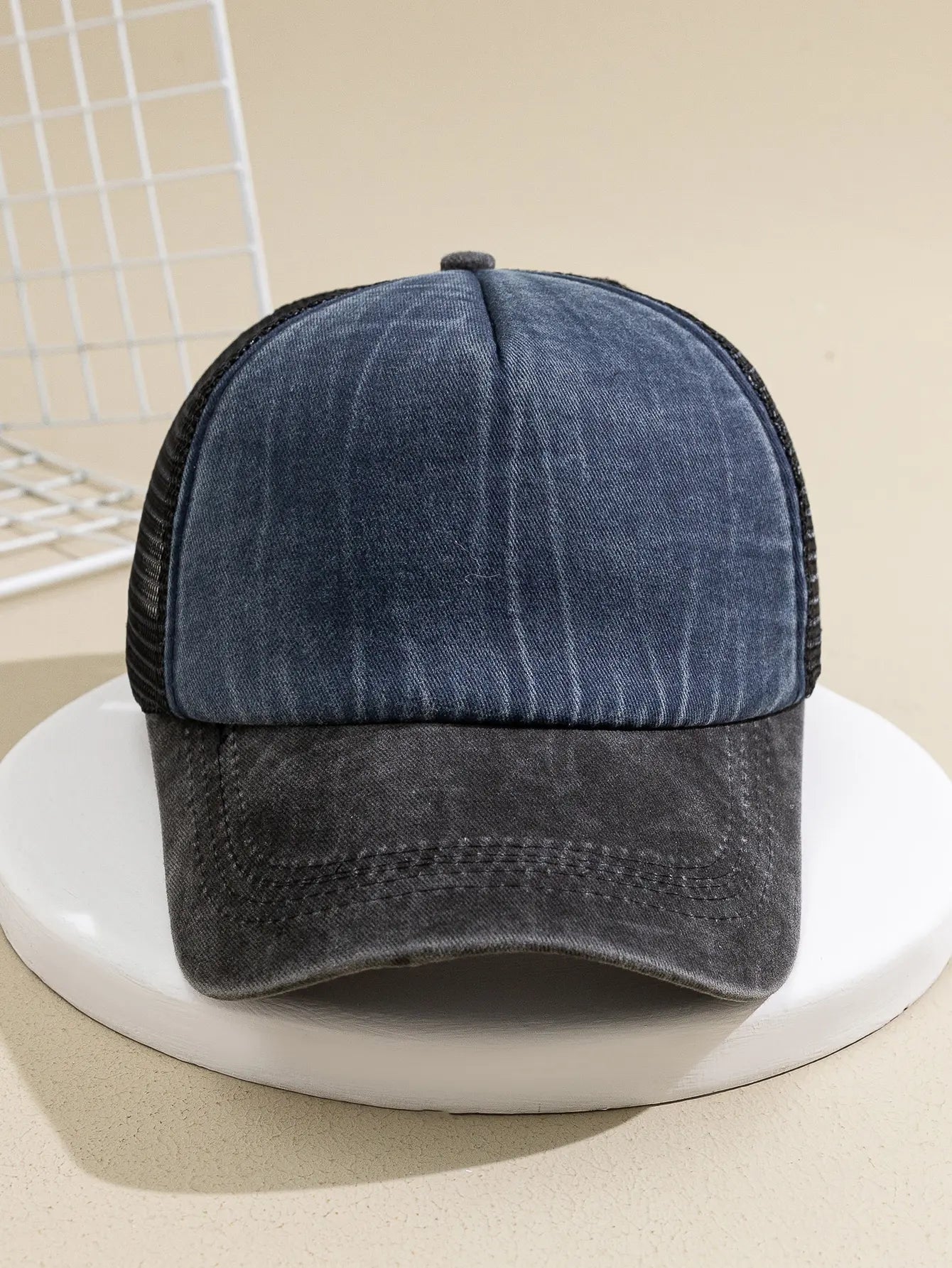 Japanese-style Retro Patterned Board with Solid Color Patchwork, Sponge-covered Top, Semi-netted and Sheer Baseball Cap