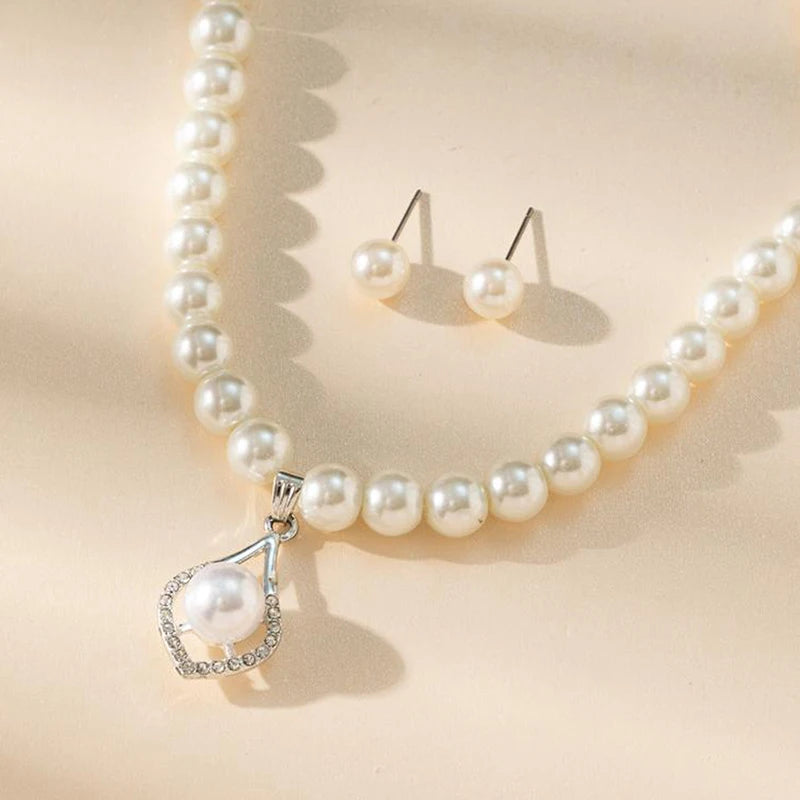 Classic Fashion Pearl Earrings Necklace Beaded Choker Pearl Pendant Necklace 100% brand new quality Classic fashion design