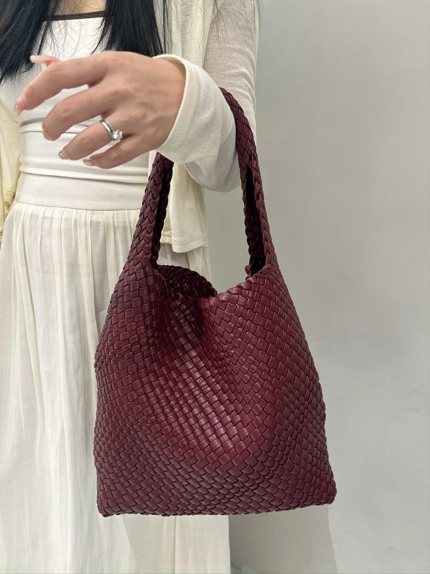 Women's fashion bags Women's bags promotion 2024 Fall and winter Explosive Models PU Hand-woven shoulder bag for women